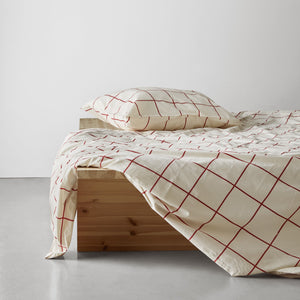 Loma bed linen set | undyed/red