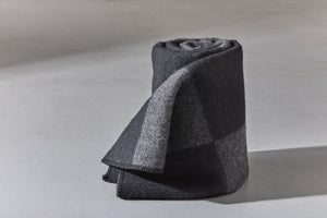 Ala wool throw 130x180 | dark grey/black