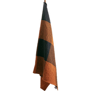 Puro Ruudukko towel 100x150 | black/rust