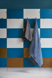 Puro Ruutu towel 100x150cm | dark gray/sand
